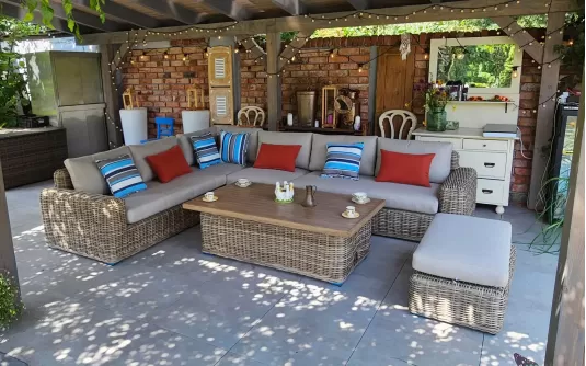 Obszerny narożnik ogrodowy ze stołem podnoszonym i pół z okrągłego technorattanu torres Obszerny narożnik ogrodowy ze stołem podnoszonym i pół z okrągłego technorattanu torres